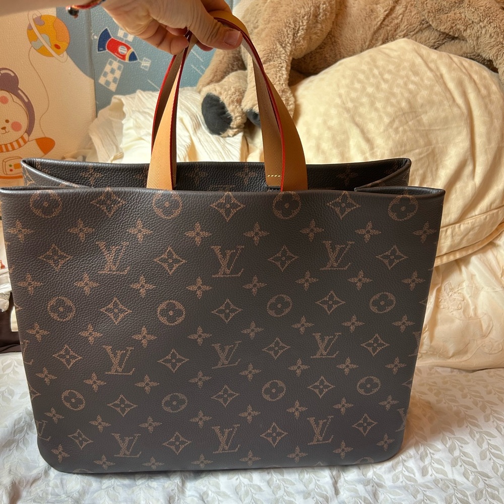 Louis Vuitton Monogram shopper Tote in Brown - Picture 12 of 12